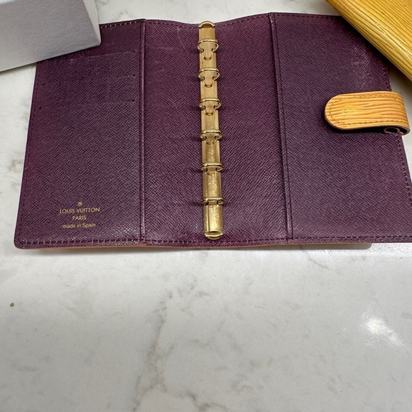 Louis Vuitton Agenda Yellow Epi GUC AUTHENTIC - Picture 4 of 7